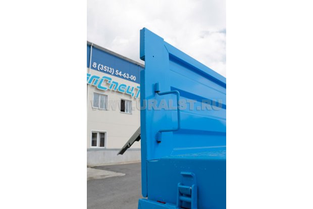 Ручка для удобного подъема на бортовую платформу