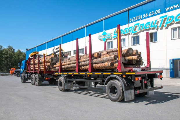 Автопоезд сортиментовоз УСТ