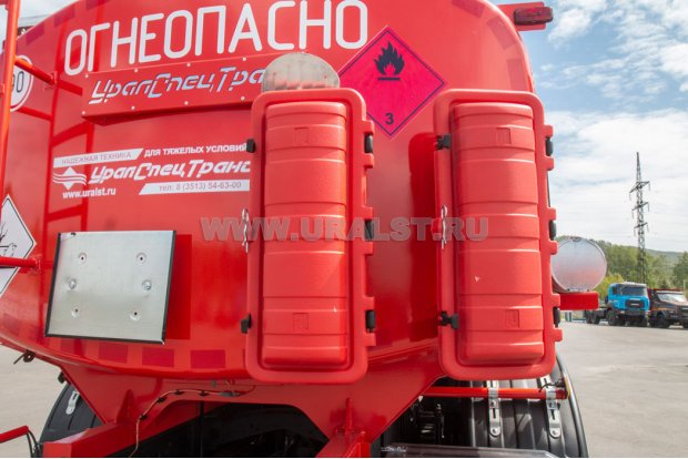Автотопливозаправщик Камаз АТЗ-11Б-2 УСТ-5453