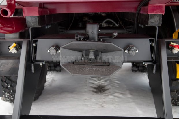 Заднее сцепное устройство