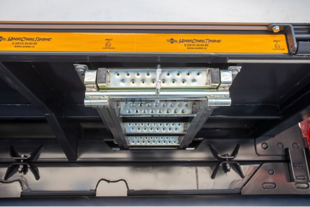 Выдвижная лестница