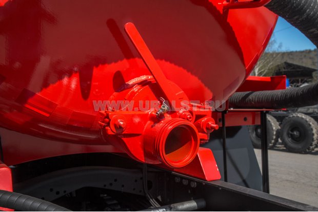 Лючок приемный