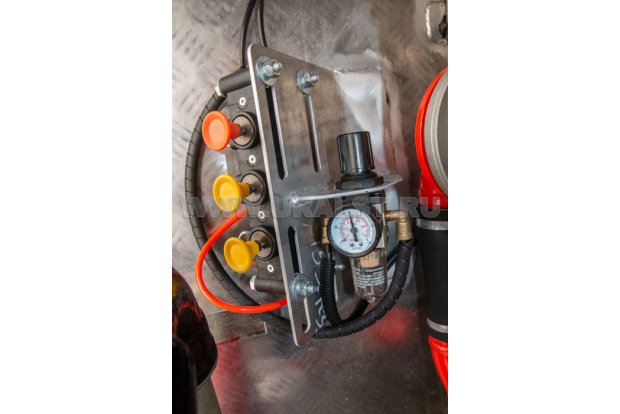 Пневмо управление донным клапаном