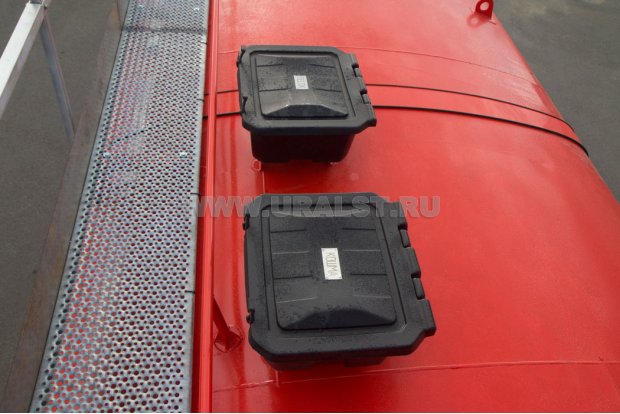 Ящик для песка и кошмы