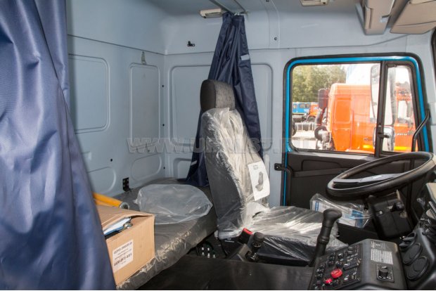 Спальное место в кабине водителя