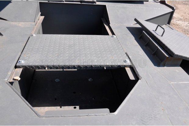 Ниша для инструментов и принадлежностей