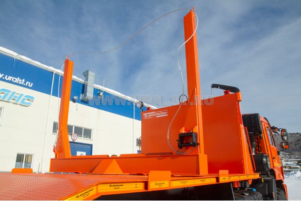 Поворотный лесовозный коник