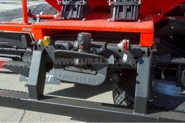 Заднее сцепное устройство