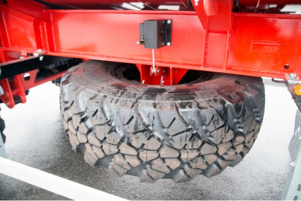 Держатель запасного колеса