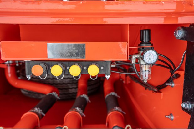 Блок пневмоуправления донными клапанами