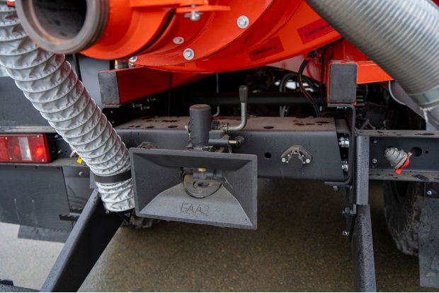 Заднее сцепное устройство