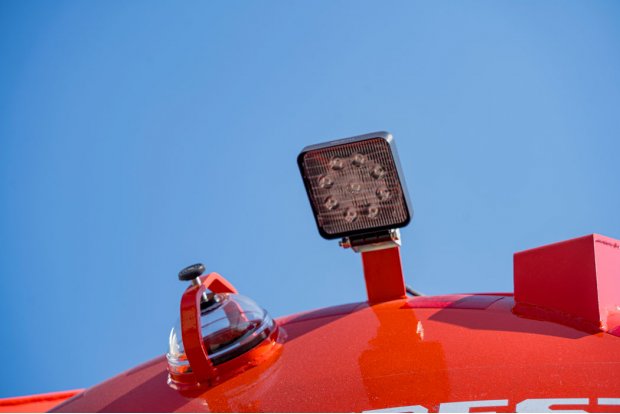 Фара-прожектор