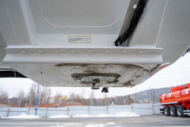 Шкворневой узел