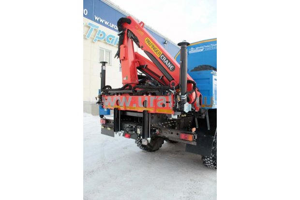 Фургон с манипулятором