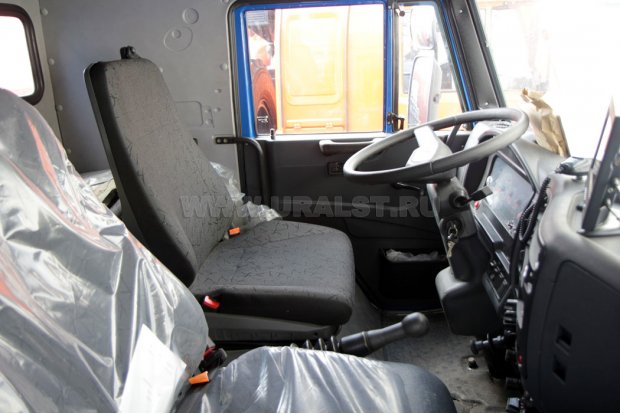 Кабина водителя вахты Камаз