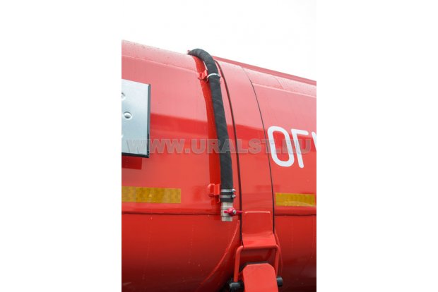 Шланг для слива разлитых нефтепродуктов