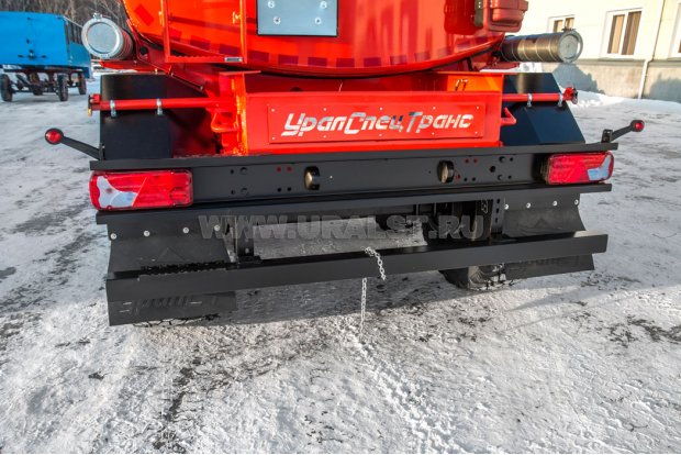 Противоподкатный брус полуприцепа