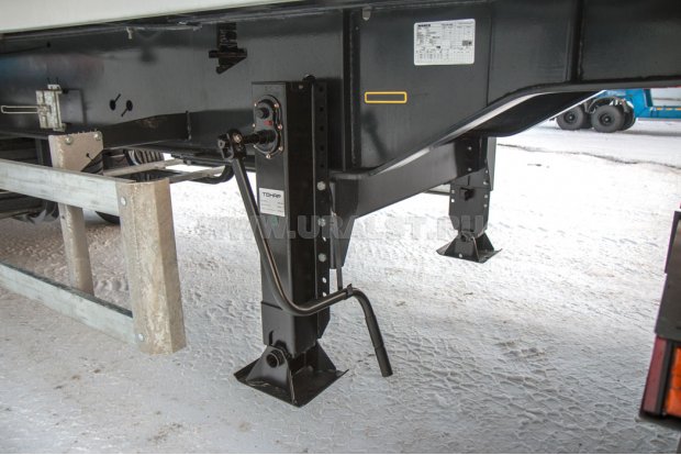 Опорное устройство