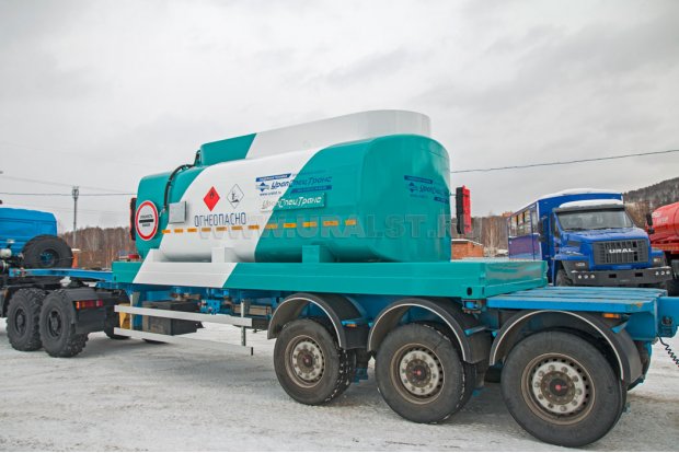 Контейнер-цистерна УСТ 94653А КЦ-16 с площадкой