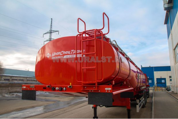 Лестница на площадку обслуживания цистерны