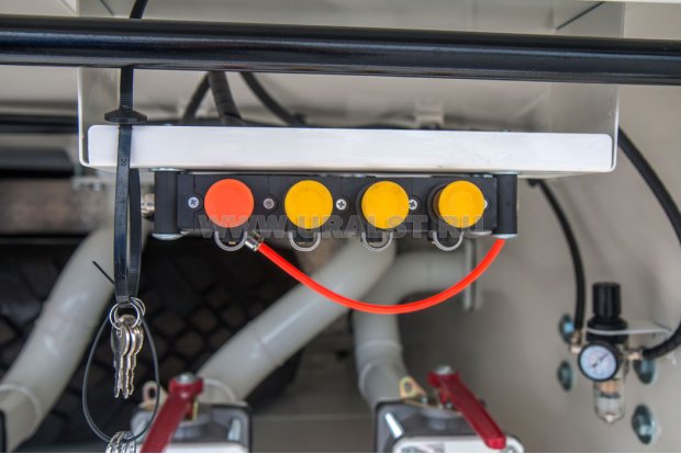 Блок пневмоуправления донными клапанами