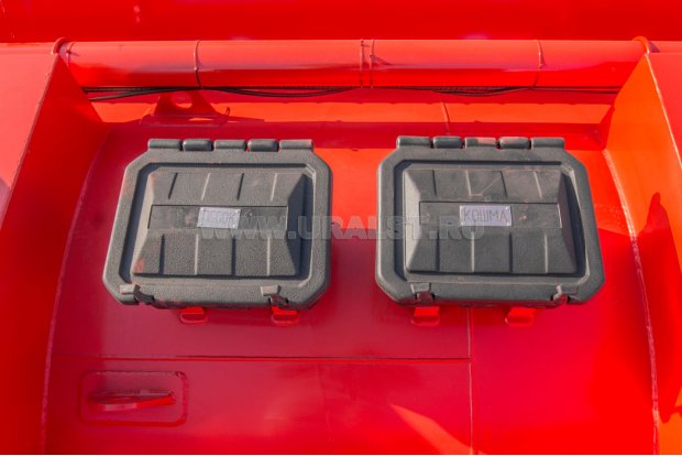 Ящики для песка и кошмы