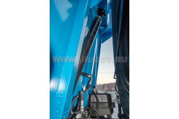 Подъемный гидроцилиндр