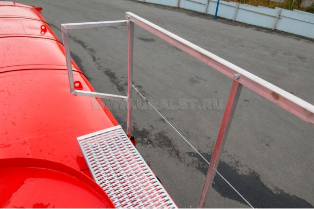 Площадка обслуживания цистерны