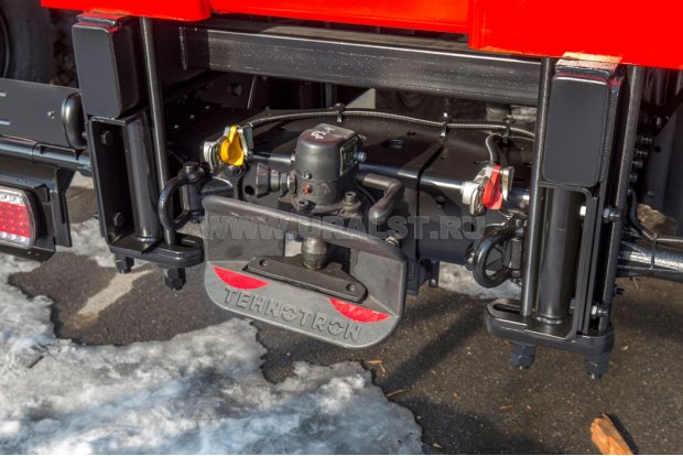 Заднее сцепное устройство