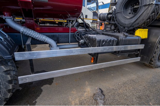 Боковая защита