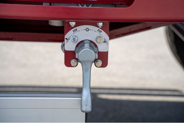 Кран управления подвеской