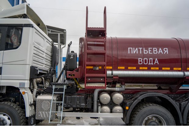 Лестница для подъема на площадку обслуживания цистерны