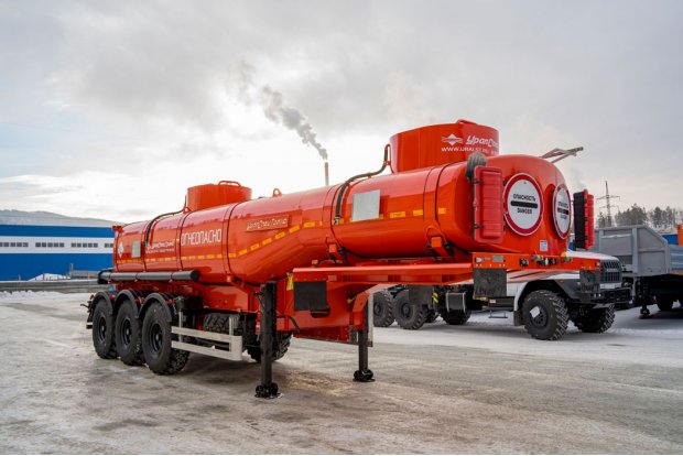 Полуприцеп-цистерна ППЦ 23-32Л-2НУ УСТ 9465 рамная, насос ССУ 1600