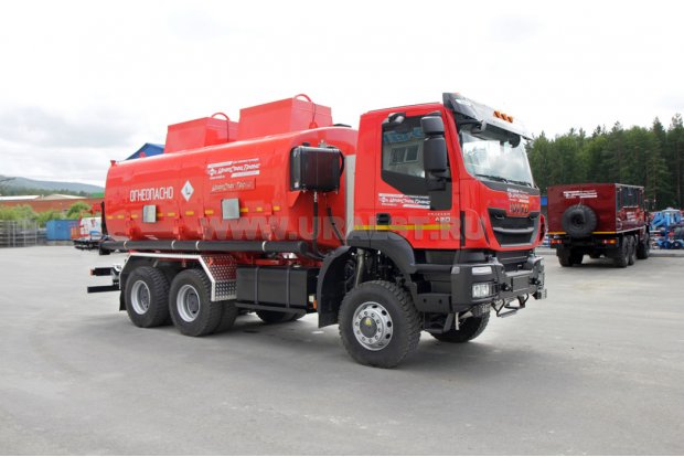 Топливозаправщик IVECO