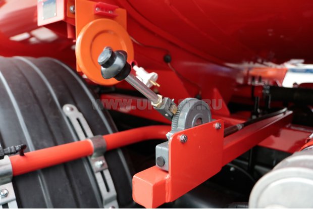 Рычаг управления донным клапаном