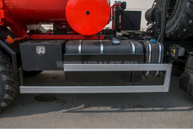 Боковая защита