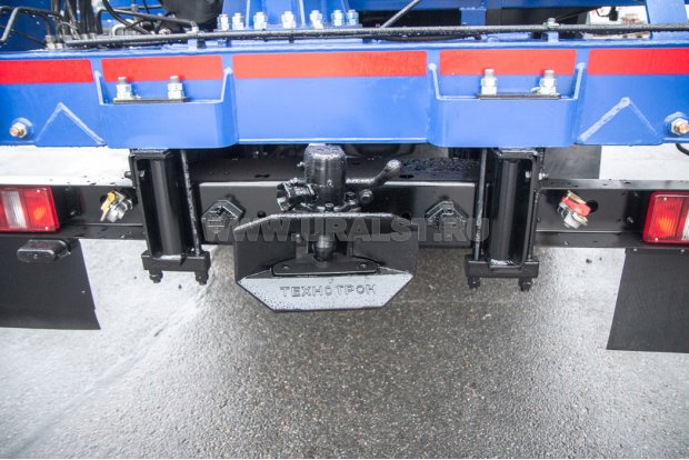 Заднее сцепное устройство