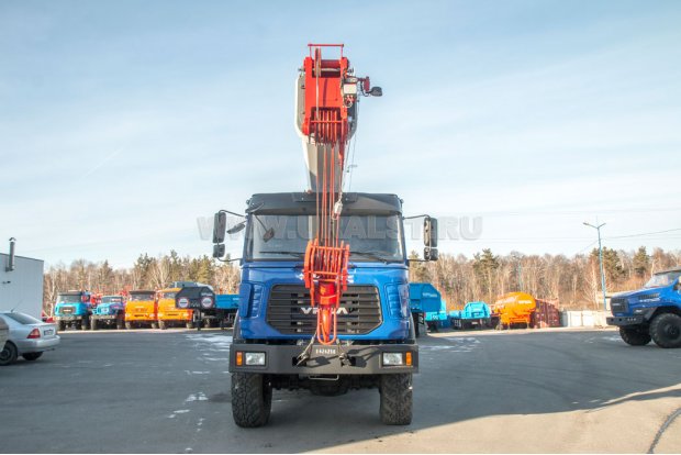 Автокран Челябинец КС-55732-33