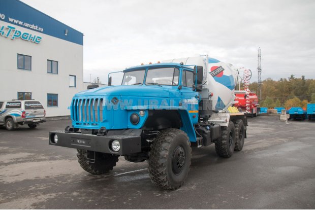 Автобетоносмеситель 5ГП на шасси Урал