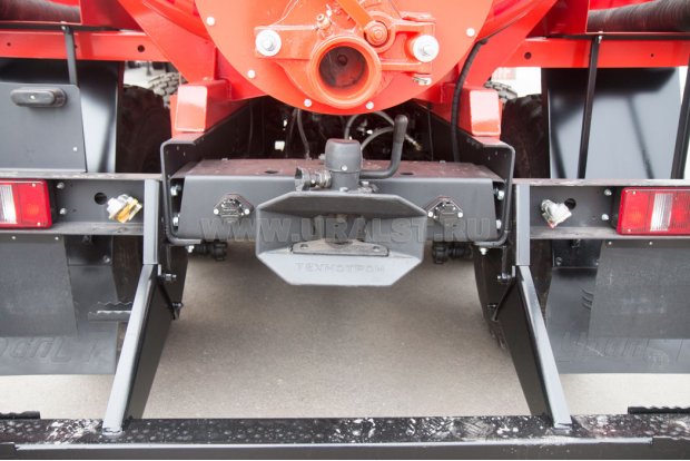 Заднее сцепное устройство