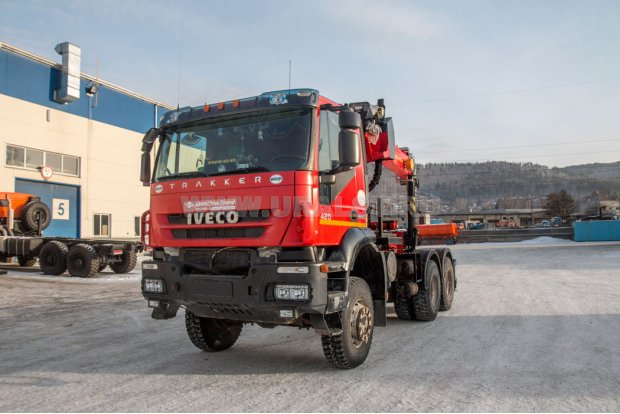 Седельный тягач IVECO-AMT с КМУ ИТ-200