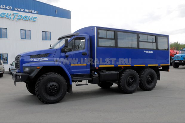 Вахтовый автобус Урал-NEXT