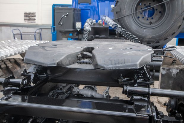 Седельно сцепное устройство