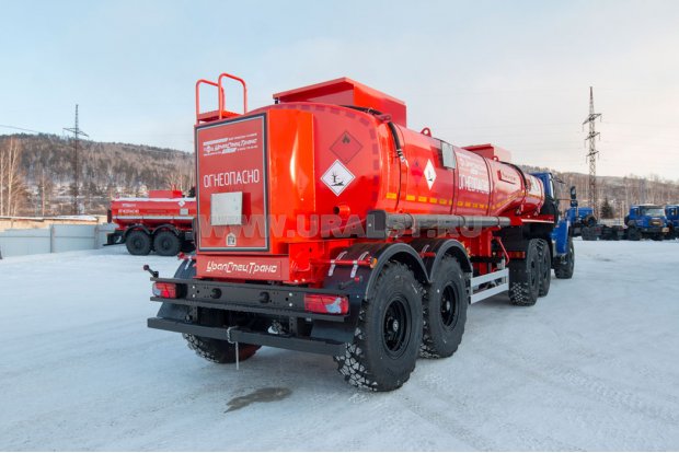 Полуприцеп цистерна нефтевоз ППЦН 20-21-2Н ПТ УСТ 9465 рамная, насос