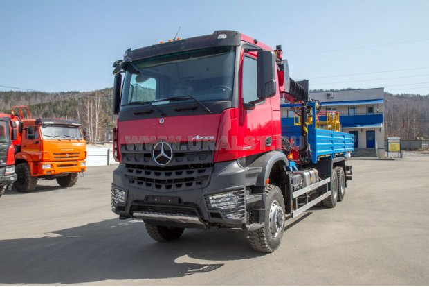 Бортовой автомобиль КМУ ИТ-200 Mercedes-Benz Arocs 5 3348A 