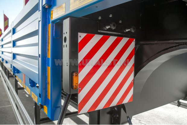 Знак "Негабаритный груз" со стробоскопом