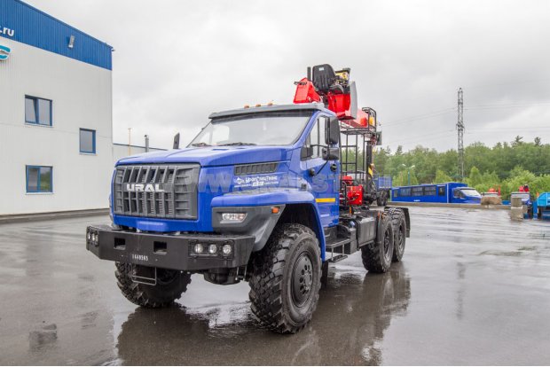 Седельный тягач с КМУ ИТ-150 (тросовый) УСТ 54532H Урал 44202-74 NEXT