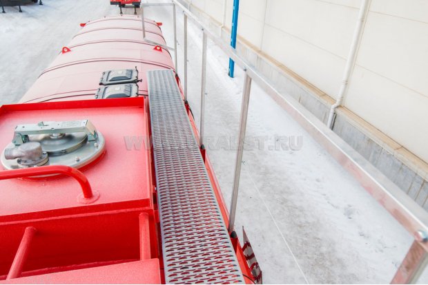 Площадка обслуживания цистерны