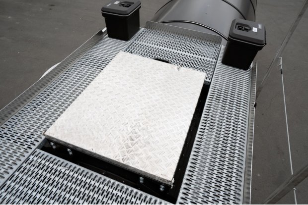 Площадка обслуживания заливной горловины