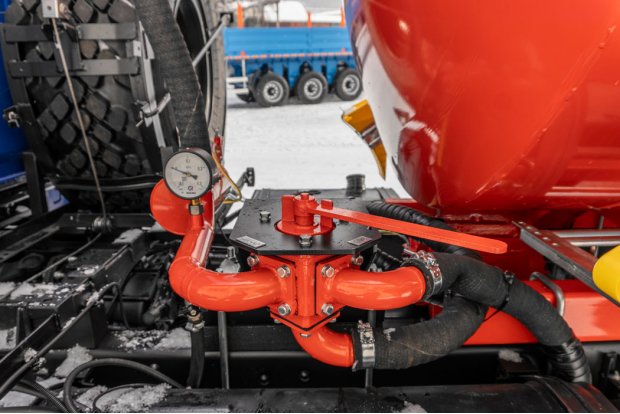 Кран четырехходовой